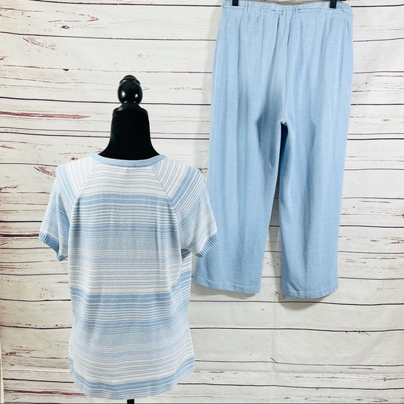 St. John Sports 2PC Knit Pants Suit Top & Pant Blue Striped Wool Blend Size L. - Picture 2 of 11
